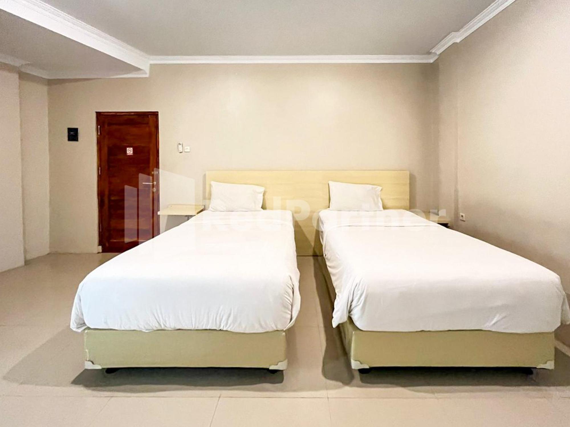 Hotel Andono Near Yia Mitra Reddoorz Yogyakarta Eksteriør billede
