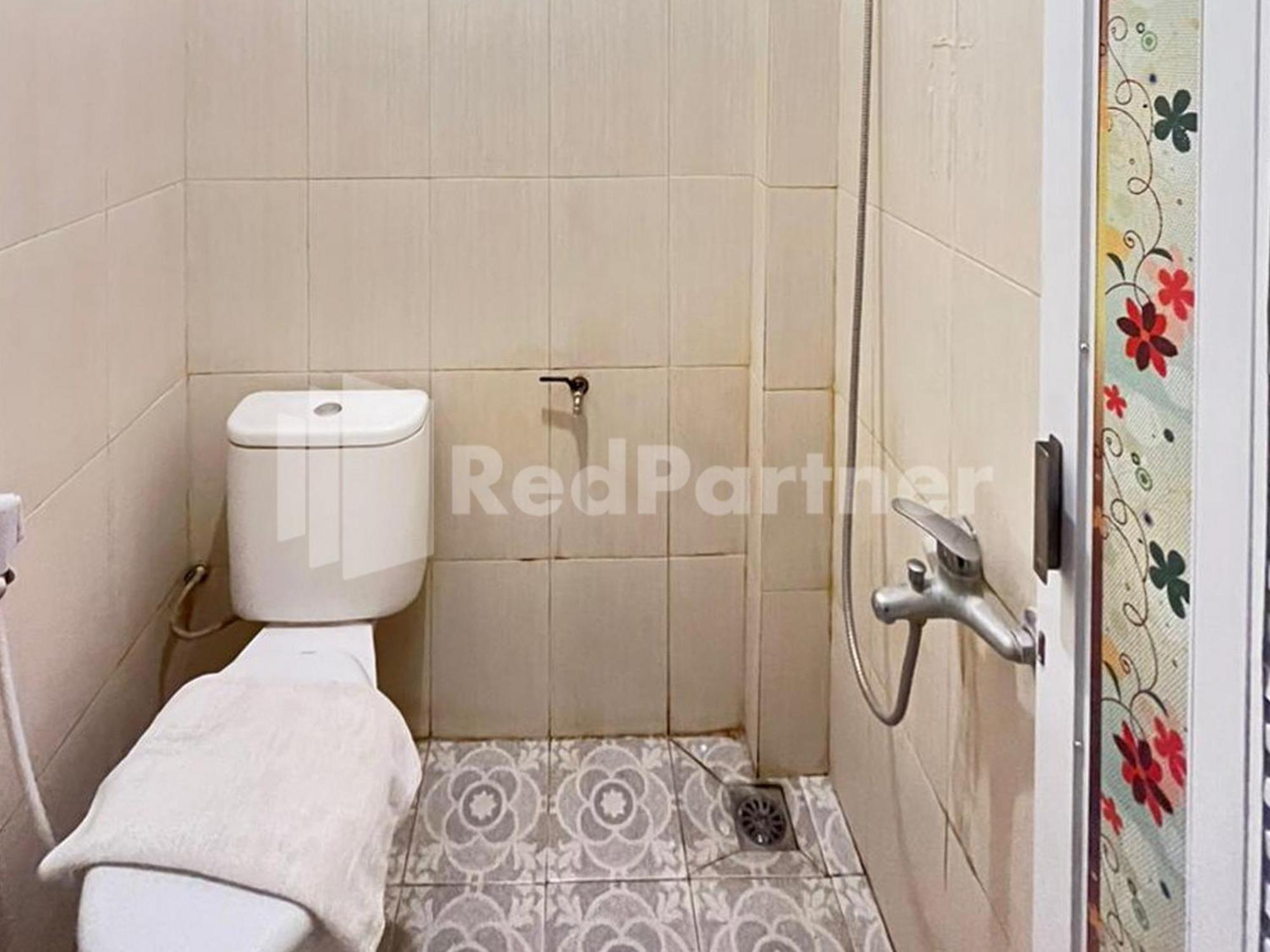Hotel Andono Near Yia Mitra Reddoorz Yogyakarta Eksteriør billede