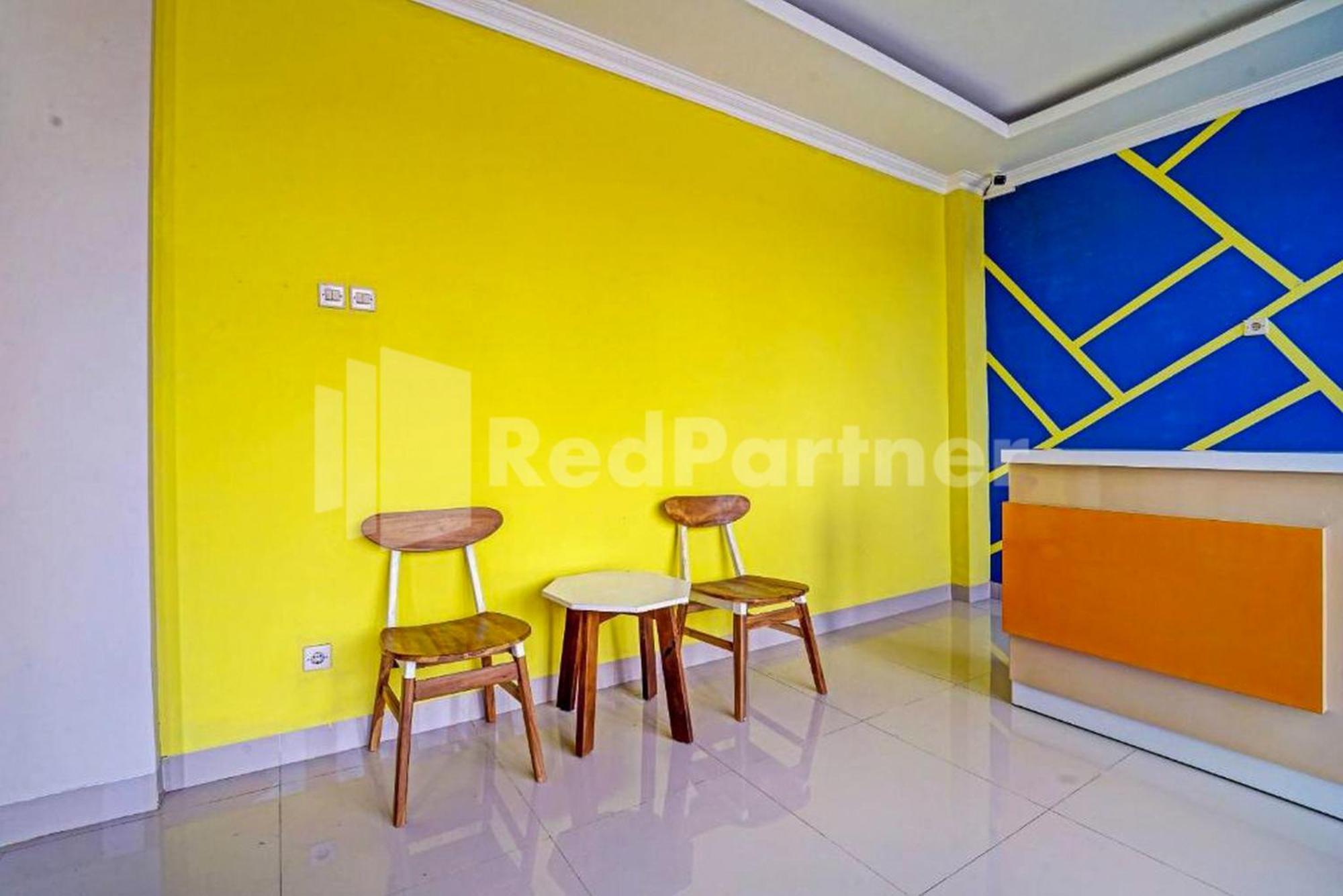 Hotel Andono Near Yia Mitra Reddoorz Yogyakarta Eksteriør billede